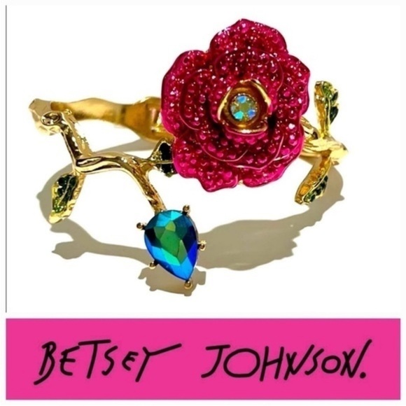 SALE 🚨 NWT HOLIDAYS BETSEY JOHNSON ROSE FLOWER
HINGED BANGLE CUFF BRACELET - Picture 7 of 11